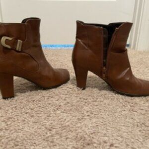 Aerosole Booties Light Brown Size 5M